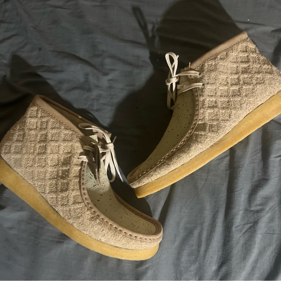 CLARKS Wallabee 'Sweet Chick' Speckled Waffle Suede Chukka Boots Men's Sz. 10M - Picture 1 of 9